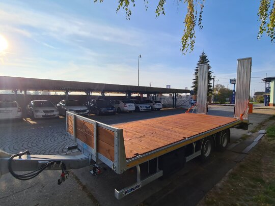 Przyczepy niskopodwoziowe tandemowe